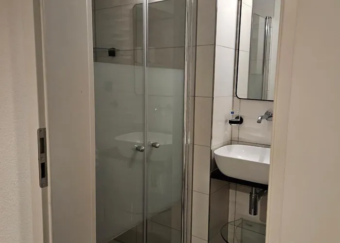 Zur Alt Ave Apartment *